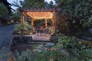 Portland Landscaping Outdoor Lighting Pergola