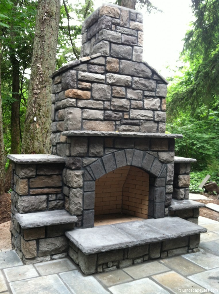 Landscape East & West Outdoor Kitchen Design_3